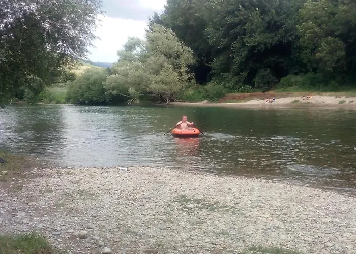 De La Fontaine Nyaraló *